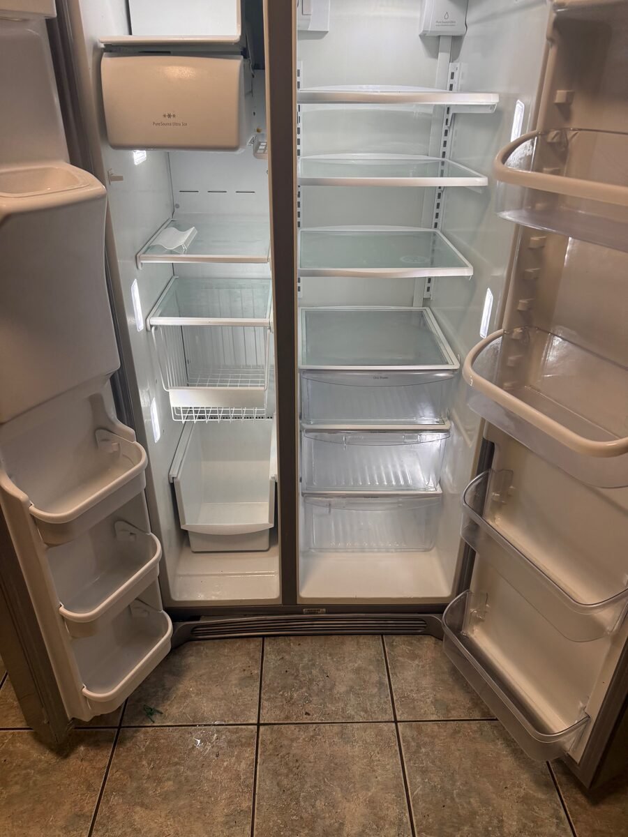 a refrigerator cleaned out inside in an University Park home cleaned by SusyQ’s Cleaning
