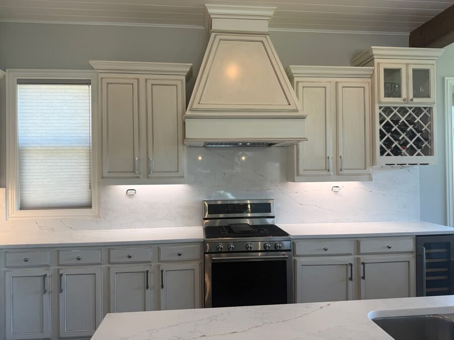 A kitchen cleaned by SusyQ’s Cleaning, counters clear and appliances wiped down